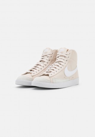 Nike Sportswear BLAZER MID #x27;77 NEXT NATURE 2 Sneaker high light orewood brown/white BLAZER MID #x27;77 NEXT NATURE 2 — Высокие кроссовки женские светло-коричневый/белый