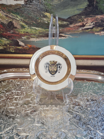 Пепельница винтажная Winterling Engen, белый фарфор с золотым декором "Герб Вены, 10,5 x 1,5 см, Германия, 1960-70гг.