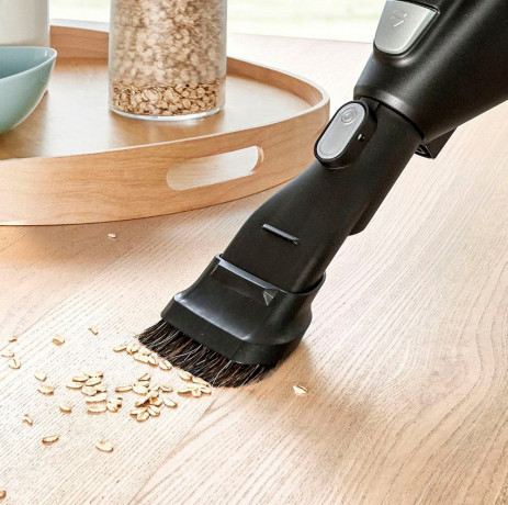 BOSCH BOSCH Akku-Stielstaubsauger Unlimited Serie 6, schwarz, BKS6111P, beutellos, 18V Power for ALL Akku, inkl. Mobelpinsel  Беспроводной пылесос BOSCH Unlimited Series 6, черный, BKS6111P, без мешка, аккумулятор 18 В Power for ALL, включая мебельную щет