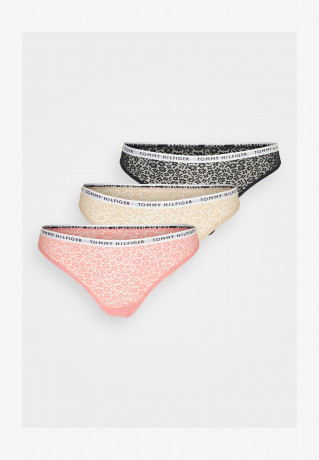 Tommy Hilfiger THONG 3 PACK Thong flora pink/desert sky/misty blush НАБОР 3 КОМПЛЕКТА ТРЕНАЖЕЙ Стринги Флора розовый/небо пустыни/туманный румянец