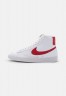 Nike Sportswear BLAZER MID #x27;77 NEXT NATURE 2 Sneaker high white/gym red/black BLAZER MID #x27;77 NEXT NATURE 2 — Высокие кроссовки женские белый/спортивный красный/черный