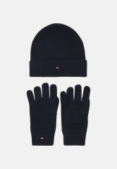 Tommy Hilfiger ESSENTIAL BEANIE &amp; GLOVES SET Gloves space blue ESSENTIAL BEANIE &amp;amp; GLOVE SET Перчатки космический синий