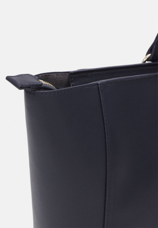 Tommy Hilfiger TOMMY JOY TOTE Handbag desert sky TOMMY JOY TOTE Сумка небо пустыни