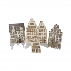 Travemunder Keramikwerkstatt Набор керамических панно "Фасады Любека" в бело-коричневых тонах,  4 шт, 22,5 x 17 см, 17 x 12 см, 18 x 10 см, 11 x 6 см, Германия, 1960-70гг.