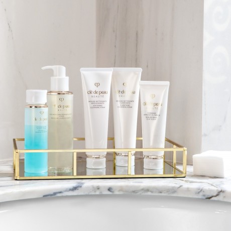 Cle de Peau Beaute Micellar Cleansing Water  Мицеллярная очищающая вода