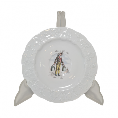 Lierre Lauvage CNP France Винтажная тарелка с фактурным краем "Продавец на ярмарке в Париже", Франция, 1960-70гг.