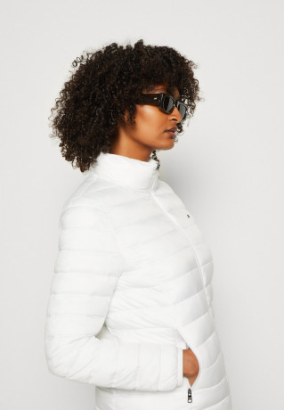 Tommy Hilfiger PADDED GLOBAL STRIPE JACKET Light jacket ecru УТЕПЛЕННАЯ КУРТКА GLOBAL STRIPE JACKET Легкая куртка экрю