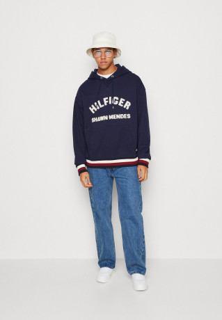 Tommy Hilfiger TOMMY HILFIGER X SHAWN MENDES HOODIE UNISEX Hoodie carbon navy TOMMY HILFIGER X SHAWN MENDES HOODIE UNISEX Худи углеродный флот