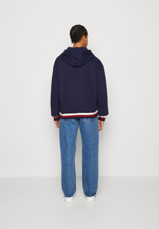 Tommy Hilfiger TOMMY HILFIGER X SHAWN MENDES HOODIE UNISEX Hoodie carbon navy TOMMY HILFIGER X SHAWN MENDES HOODIE UNISEX Худи углеродный флот