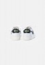 Nike Sportswear NIKE BLAZER LOW  Sneaker low white/aquamarine-lime glow-off noir-sail NIKE BLAZER LOW — Низкие кроссовки женские белый/аквамариново-лаймовый светящийся нуар-парус