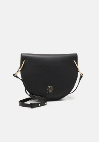Tommy Hilfiger CHIC SADDLE Across body bag black CHIC SADDLE Сумка через плечо черный
