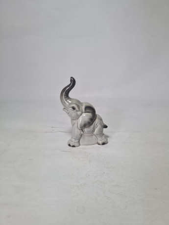 Фигурка винтажная Goebel "Серый слоненок", фарфор, 9 см, Германия, 1970-80гг.