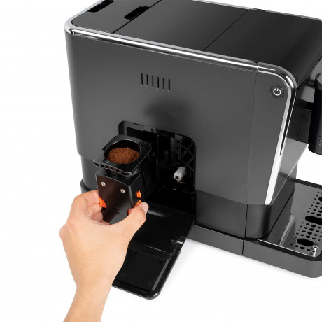 Black+Decker Black+Decker Kaffeevollautomat BXCO1470E, Touch-Display, Milchaufschaumduse Полностью автоматическая кофемашина Black+Decker BXCO1470E, сенсорный дисплей, насадка для вспенивания молока