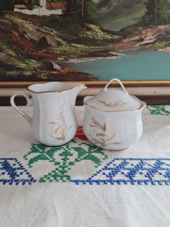Winterling Markteluthen Bavaria Изысканный фарфоровый набор: cахарница и молочник с позолотой и рельефным рисунком, Германия, 1960-70гг.