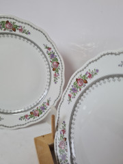 Hutschenreuther НАБОР Фарфоровых тарелок с цветочным рисунком и узором по краю, 19,5 см, 6 шт., Германия, 1960-70гг.