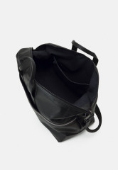 Tommy Hilfiger CENTRAL DUFFLE Weekend bag black CENTRAL DUFFLE Сумка выходного дня черный