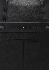 Tommy Hilfiger CENTRAL DUFFLE Weekend bag black CENTRAL DUFFLE Сумка выходного дня черный