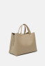 Tommy Hilfiger CHIC SATCHEL Handbag beige ШИКАРНАЯ СУМКА Сумочка бежевый