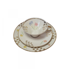 Чайное трио винтажное Winterling Roslau Bavaria, белый фарфор с цветочным рисунком и геометрическим позолоченным узором, 12 x 5,5 см / 15 см / 19,5 см, Германия, 1960-70гг.