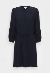 Tommy Hilfiger SHIFT KNEE DRESS Day dress desert sky ПЛАТЬЕ SHIFT KNEE Повседневное платье небо пустыни