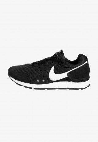 Nike Sportswear VENTURE RUNNER Sneaker low black / white VENTURE RUNNER Низкие кроссовки женские черно-белый