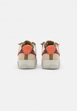 Nike Sportswear AIR FORCE 1 FONTANKA Sneaker low madder root/burgundy crush/khaki/hazel rush AIR FORCE 1 FONTANKA кроссовки женские низкие корень марены/бордовый краш/хаки/орешник