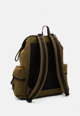 Tommy Hilfiger MODERN UTILITY BACKPACK UNISEX Rucksack faded military РЮКЗАК MODERN UTILITY UNISEX рюкзак выцветший военный