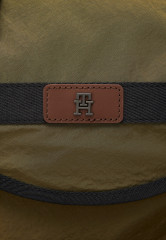 Tommy Hilfiger MODERN UTILITY BACKPACK UNISEX Rucksack faded military РЮКЗАК MODERN UTILITY UNISEX рюкзак выцветший военный