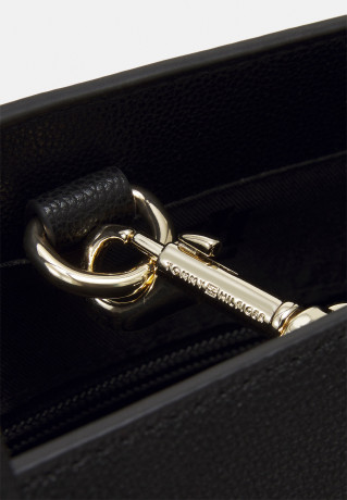 Tommy Hilfiger NEW CASUAL TOTE Tote bag black NEW CASUAL TOTE Сумка-тоут черный