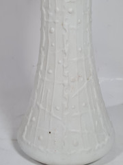 Ваза винтажная Royal KPM Bavaria с объемный декором в виде стекающих капель, фарфор, 18,5 см, Германия, 1960-70гг.