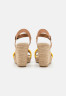 Tommy Hilfiger FEMININE CROCHET  Platform sandals light sandalwood FEMININE CROCHET Босоножки на платформе светлое сандаловое дерево