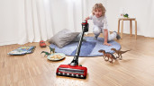 BOSCH BOSCH Akku-Stielstaubsauger BCS8224PET Unlimited Serie 8 Gen2, beutellos, Ideal fur Haustierbesitzer, rot/schwarz Беспроводной пылесос BOSCH BCS8224PET Unlimited Series 8 Gen2, без мешка, идеально подходит для владельцев домашних животных, красный/