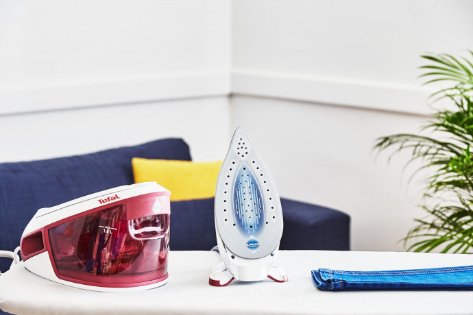 Tefal Tefal Dampfbugelstation SV8012 Express Anti-Calc, 1800 ml Wassertank, 2800 W, Dauerdampfmenge 120 g/Min, Dampfstoss 400 g/Min  Паровая гладильная станция Tefal SV8012 Express Anti-Calc, резервуар для воды 1800 мл, 2800 Вт, постоянная подача пара 120