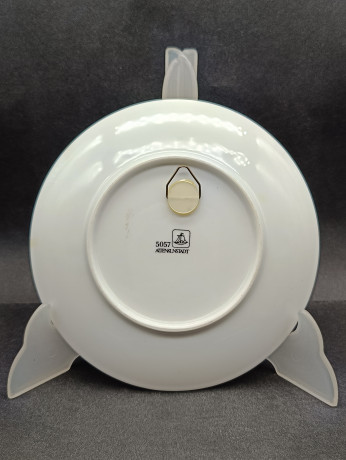 Тарелка декоративная в бело-черных тонах Altenkunststadt "Аббатство Вайнгартен (1860)" винтажная, фарфор, 17 см, Германия, 1960-70гг.