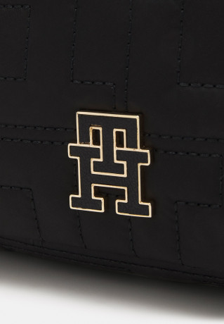 Tommy Hilfiger CHIC WASHBAG Wash bag black CHIC WASHBAG Сумка для стирки черный