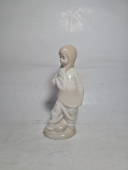 Статуэтка винтажная Sanbo Valencia "Девочка в пижаме", фарфор, 20 см, Испания, 1970-80гг.
