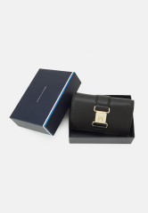 Tommy Hilfiger CONTEMPORARY MED WALLET Wallet black КОШЕЛЕК CONTEMPORARY MED Бумажник черный