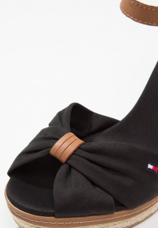 Tommy Hilfiger ICONIC ELENA SANDAL High heeled sandals black ICONIC ELENA SANDAL Босоножки на высоком каблуке черный