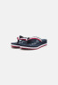 Tommy Hilfiger ESSENTIAL CORP MID T-bar sandals dark blue ESSENTIAL CORP MID Сандалии с Т-образной перемычкой темно-синий