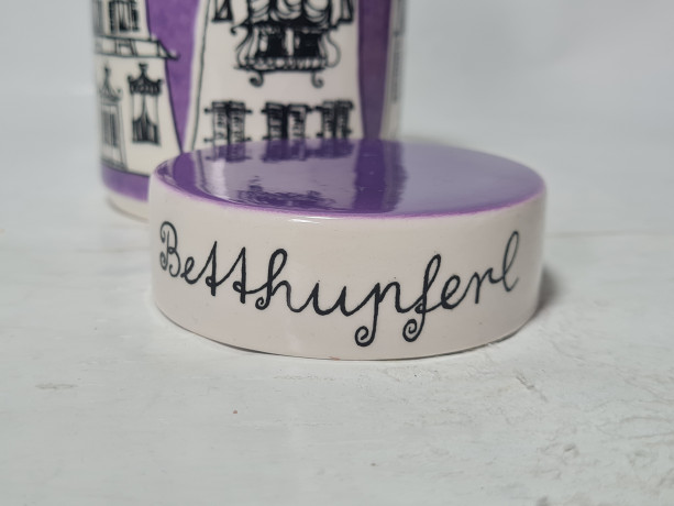 Баночка для хранения винтажная Goebel с крышкой, сиренево-белая, фарфор, 12 см, Германия, 1970-80гг.