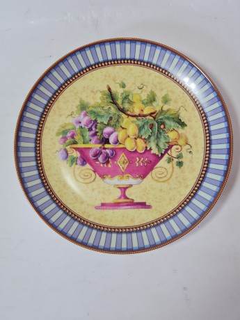 AK Kaiser Germany Набор Винтажных тарелок для фруктов "Фрукты" и "Виноград" с ярким рисунком и позолотой, 20см, Германия, 1950-60гг.