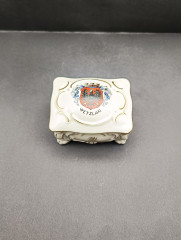 Шкатулка винтажная Wolf с гербом, ручная работа, фарфор, 8.5 х 7 см, Германия, 1960-70гг.