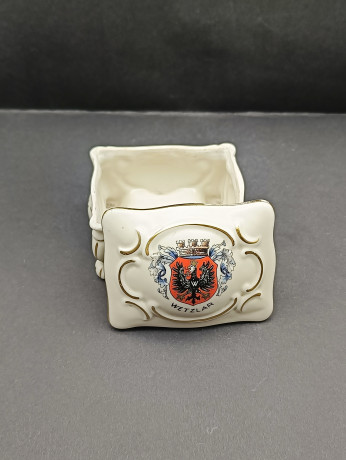 Шкатулка винтажная Wolf с гербом, ручная работа, фарфор, 8.5 х 7 см, Германия, 1960-70гг.