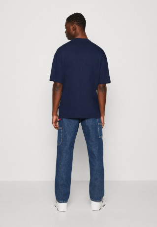 Tommy Hilfiger TOMMY HILFIGER X SHAWN MENDES ARCHIVE TEE UNISEX Print T-shirt carbon navy ФУТБОЛКА TOMMY HILFIGER X SHAWN MENDES ARCHIVE UNISEX Футболка с принтом углеродный флот