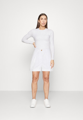 Tommy Hilfiger PLEATED Shorts optic white ПЛИССИРОВАНИЕ шорты оптический белый