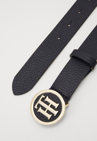Tommy Hilfiger ROUND BUCKLE BELT Belt sky captain РЕМЕНЬ С КРУГЛОЙ ПРЯЖКОЙ Ремень небесный капитан