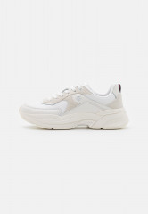 Tommy Hilfiger ELEVATED CHUNKY RUNNER Trainers white ELEVATED CHUNKY RUNNER — Кроссовки белый