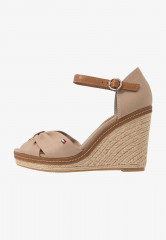 Tommy Hilfiger ICONIC ELENA SANDAL High heeled sandals cobblestone ICONIC ELENA SANDAL Босоножки на высоком каблуке булыжник