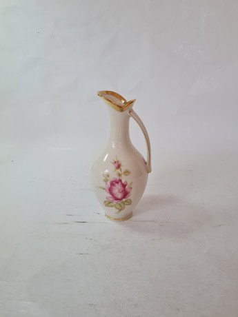Ваза-кувшин винтажная Royal KM Bavaria, фарфор с цветочным рисунком ручной работы, 16,5 x 7,5 см, Германия, 1960-70гг.