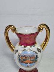 Ваза винтажная Limoges France "Замок Люневиль" с 2 ручками, среднего размера,  фарфор, 15.5 см, Франция, 1960-70гг.